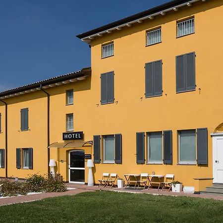 Hotel Forlanini 52 Parma Exteriör bild