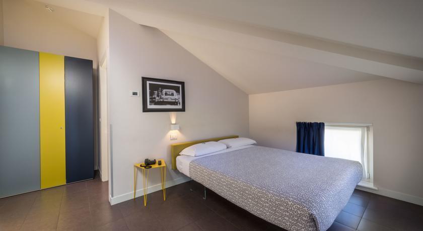 Hotel Forlanini 52 Parma Exteriör bild