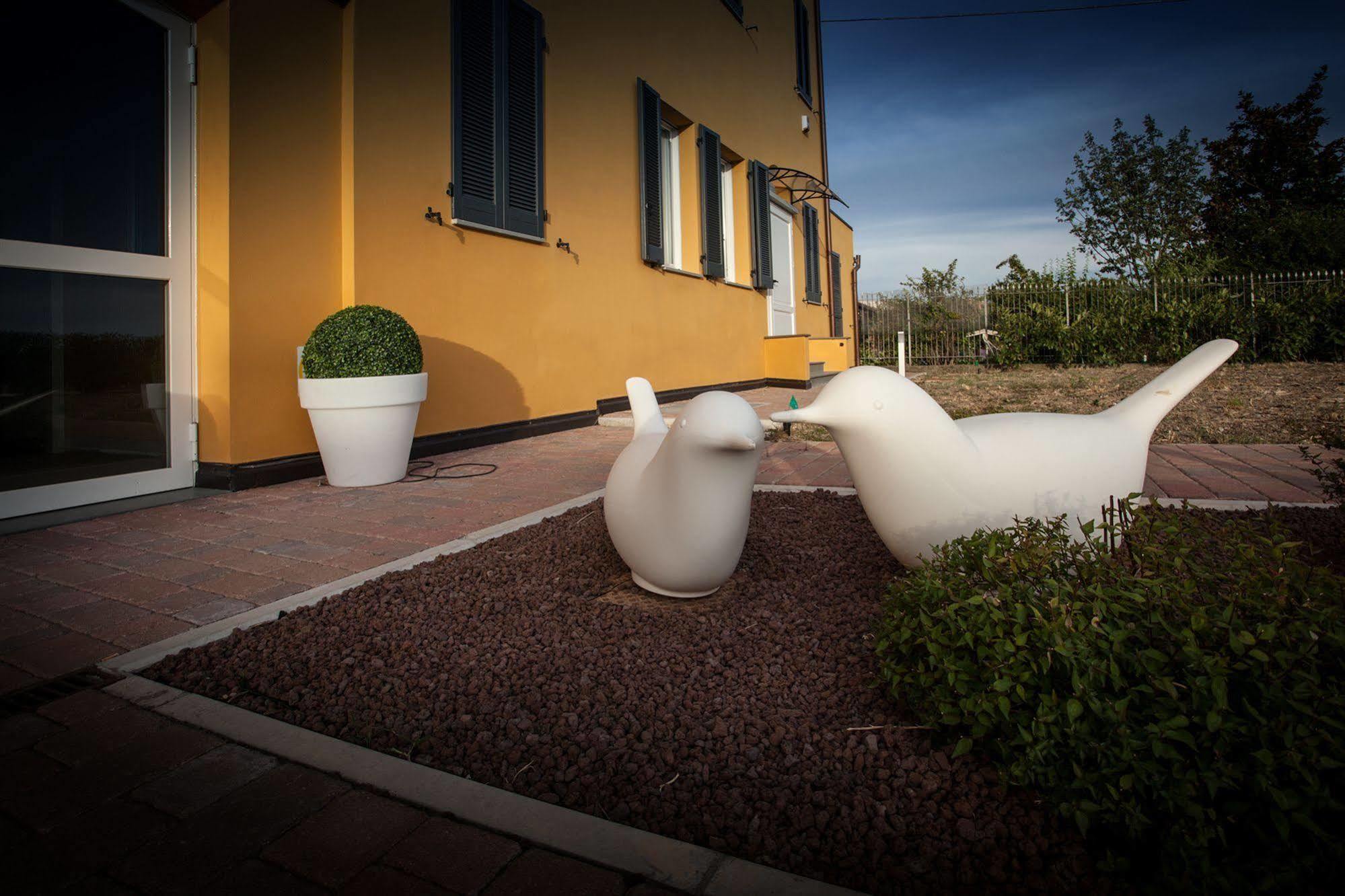 Hotel Forlanini 52 Parma Exteriör bild