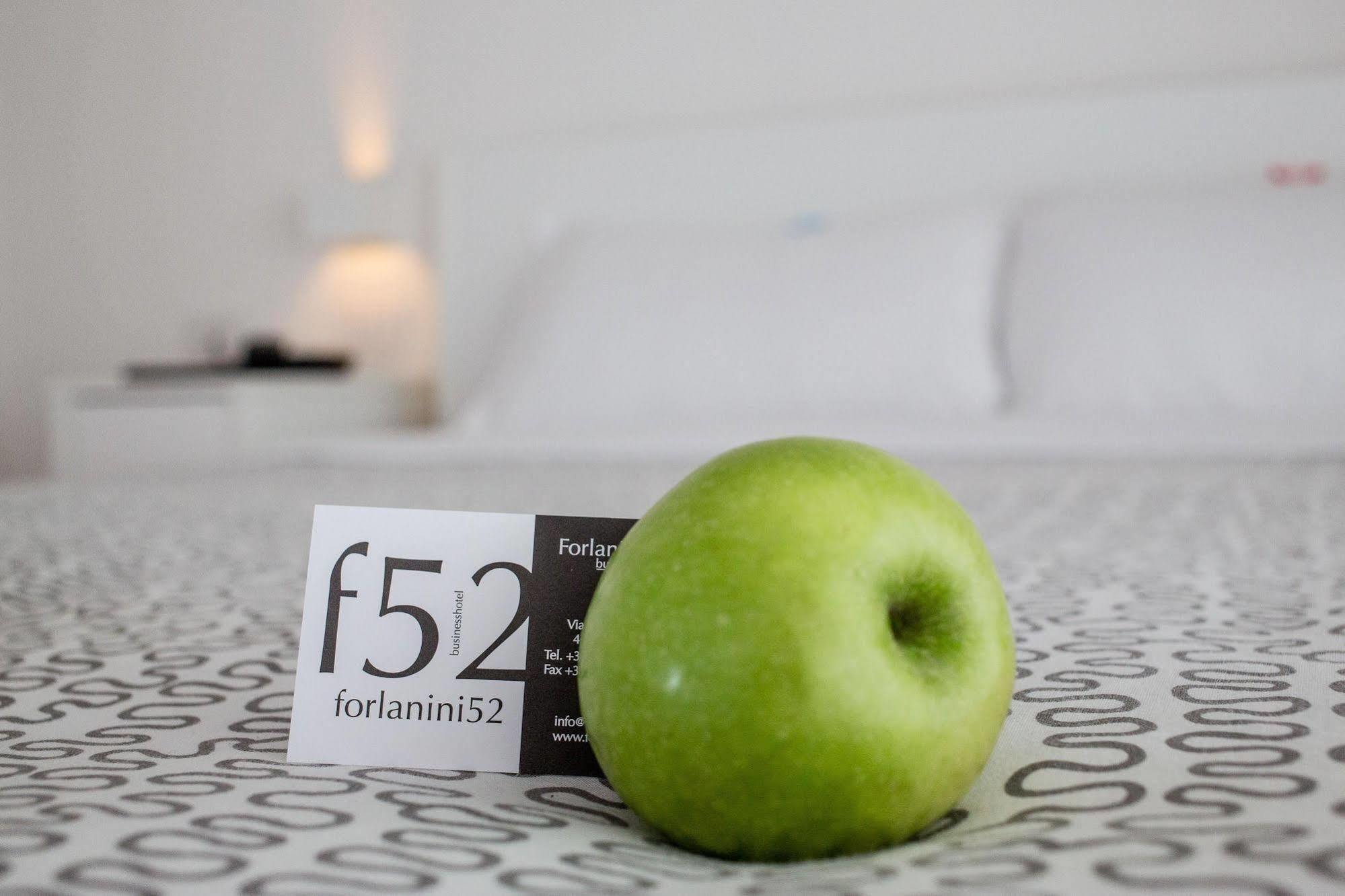 Hotel Forlanini 52 Parma Exteriör bild